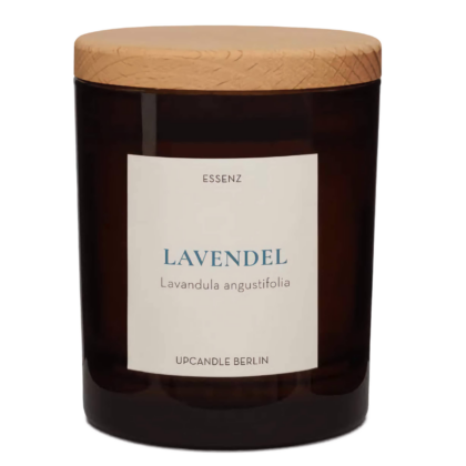 Natürliche Duftkerze Lavendel im braunen Glas mit edlem Buchenholzdeckel: Entspannender Duft aus naturreinem Lavendelöl, handgemacht in Berlin.